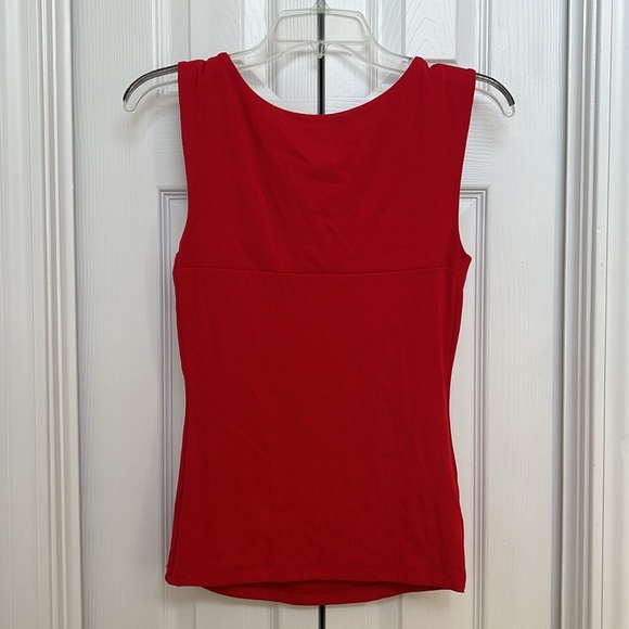 Cache Red Top - Picture 4 of 4